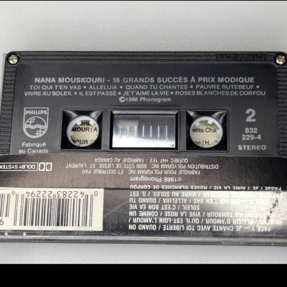 Collection of 23 various french Music Cassette Tapes with travel case. - Picture 10 of 16